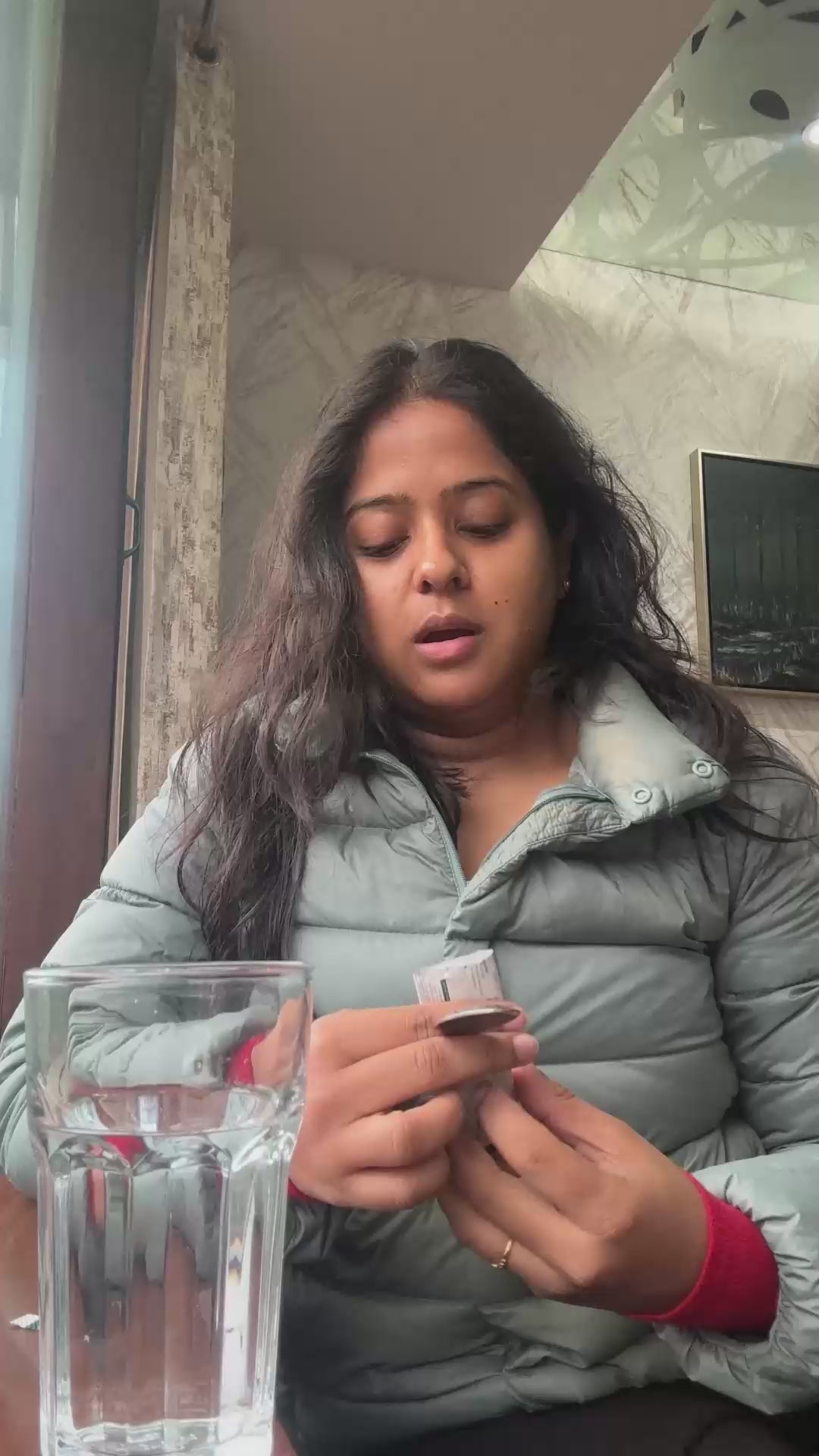 Load video: YuRadian_video_01.mp4